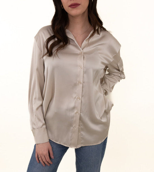 Blouse satinée à manches longues