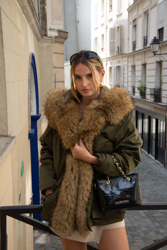 Parka with a fur-lined interior and fur collar